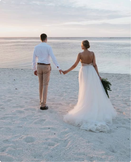 An image of a bride and groom from South Shoalhaven Weddings